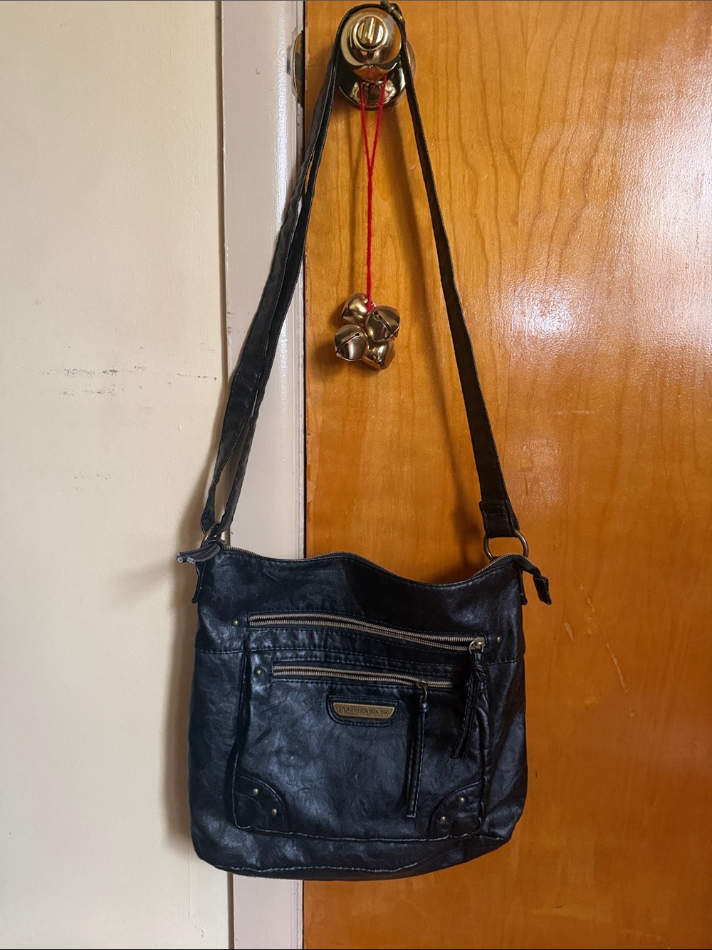 Stone Mountain Accessories Black Shoulder Crossbody Bag